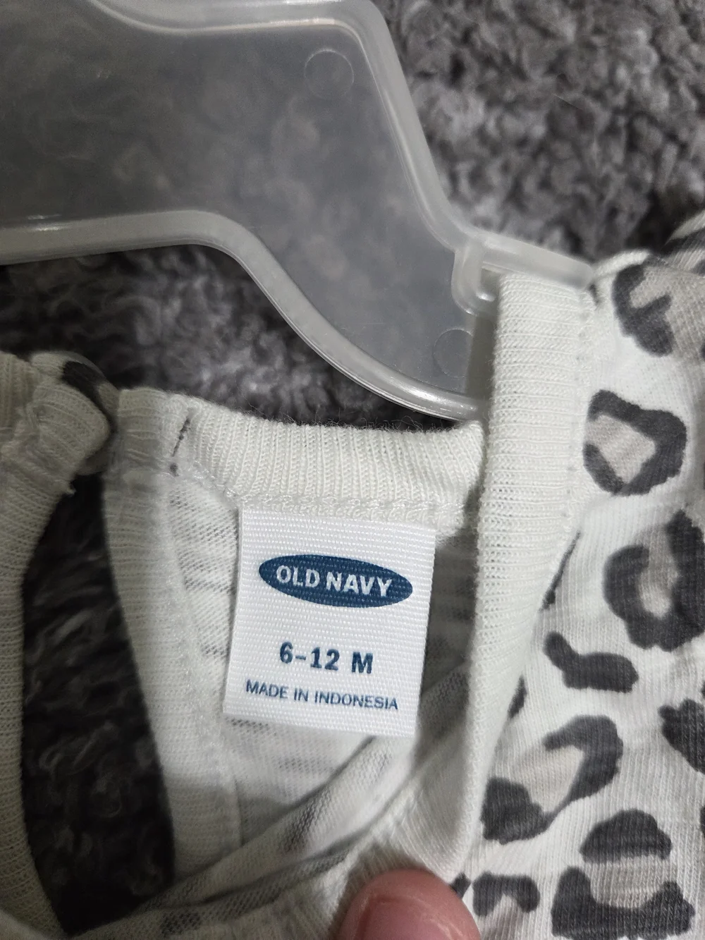 Old Navy White and Black Leopard Print Baby One-Piece Bodysuit